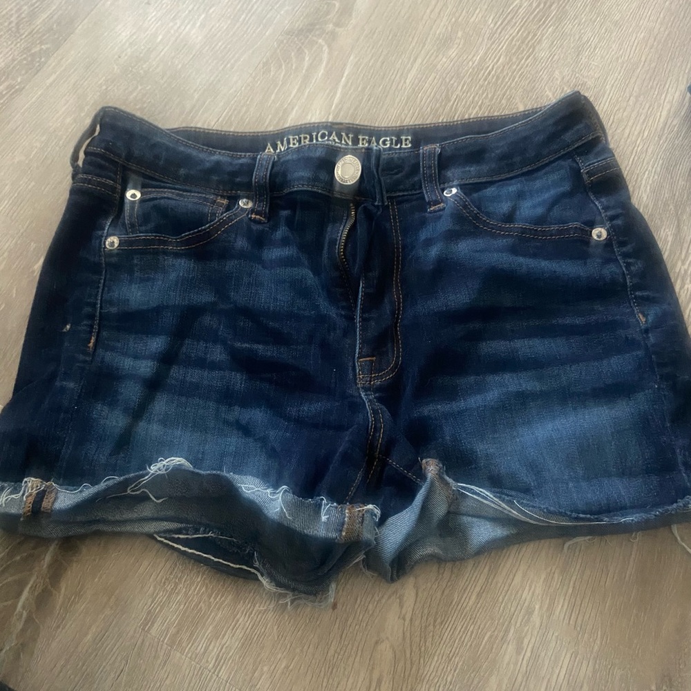 Size 4 AE shorts